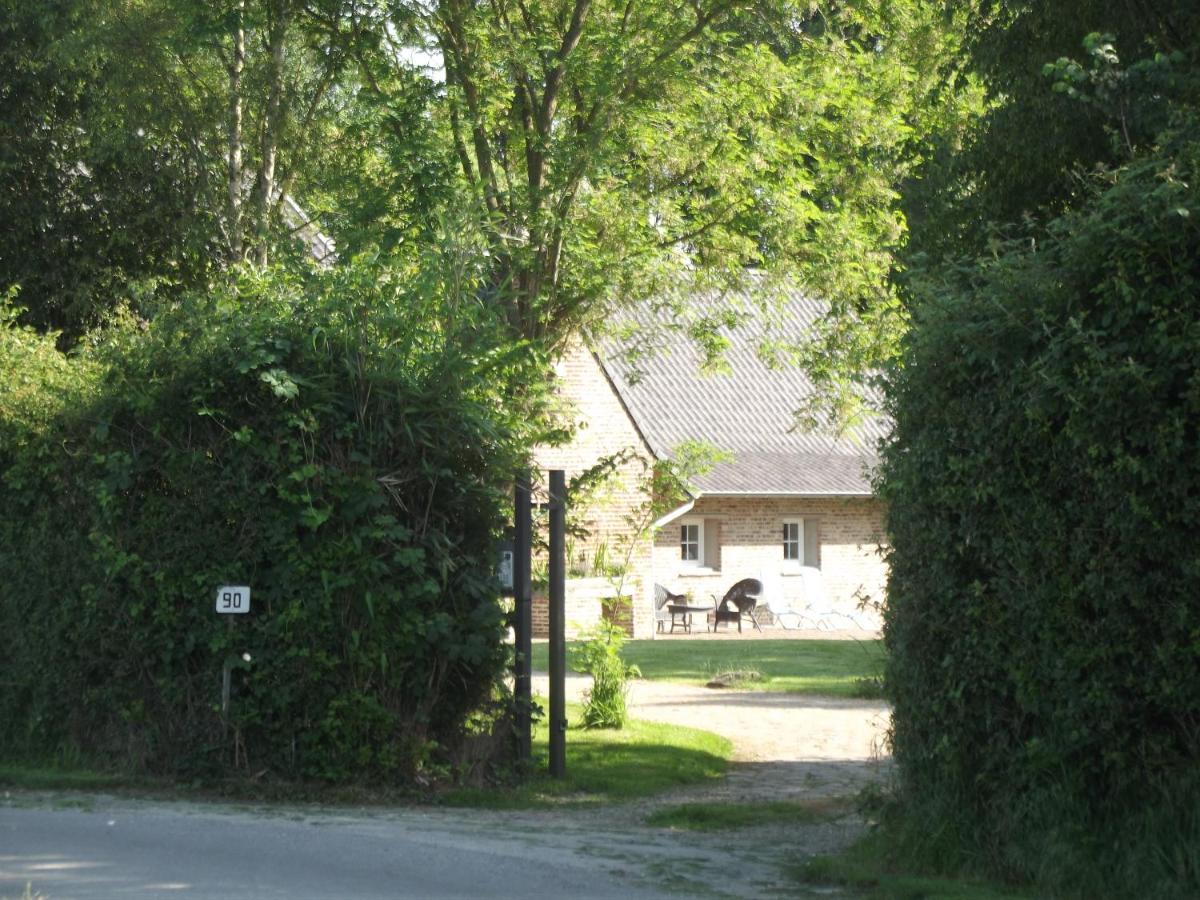 Au Bonheur Frontalier Bed & Breakfast Steenvoorde Exterior photo